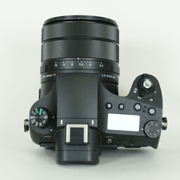 SONY Cyber-shot DSC-RX10M3