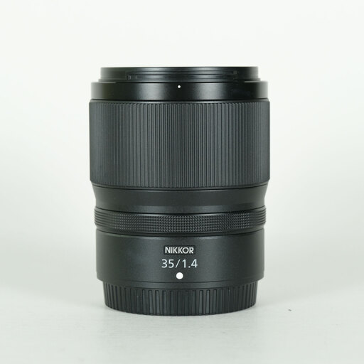 Nikon NIKKOR Z 35mm f/1.4を徹底解説。f1.4が映し出す世界を身近な