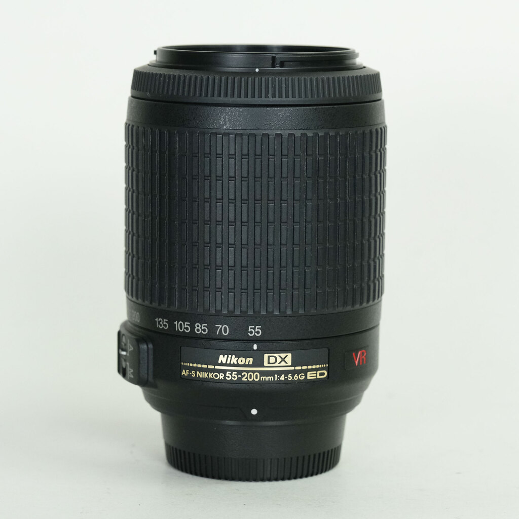 Nikon AF-S DX VR Zoom-Nikkor 55-200mm F4-5.6G IF-ED