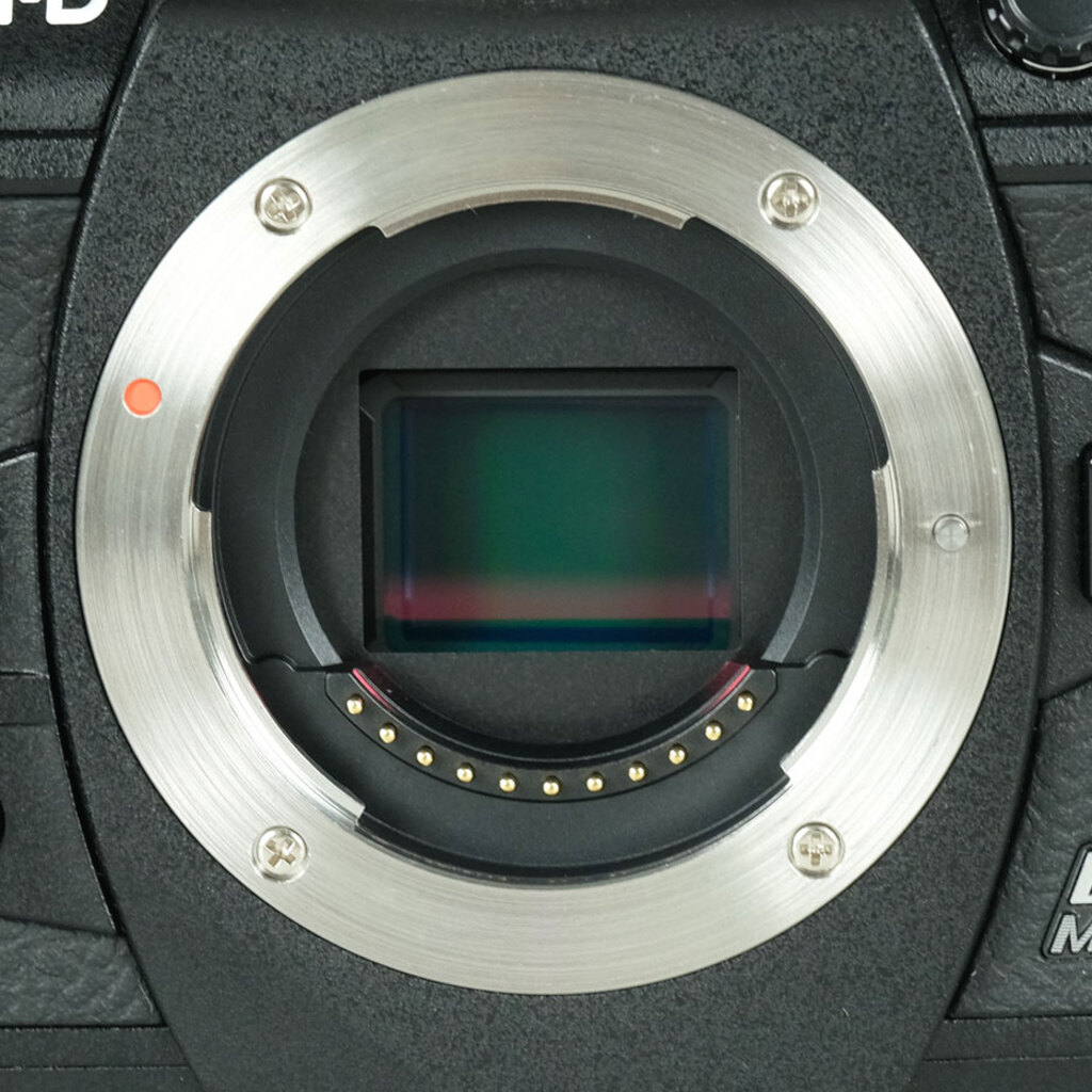 OLYMPUS OM-D E-M1 Mark III