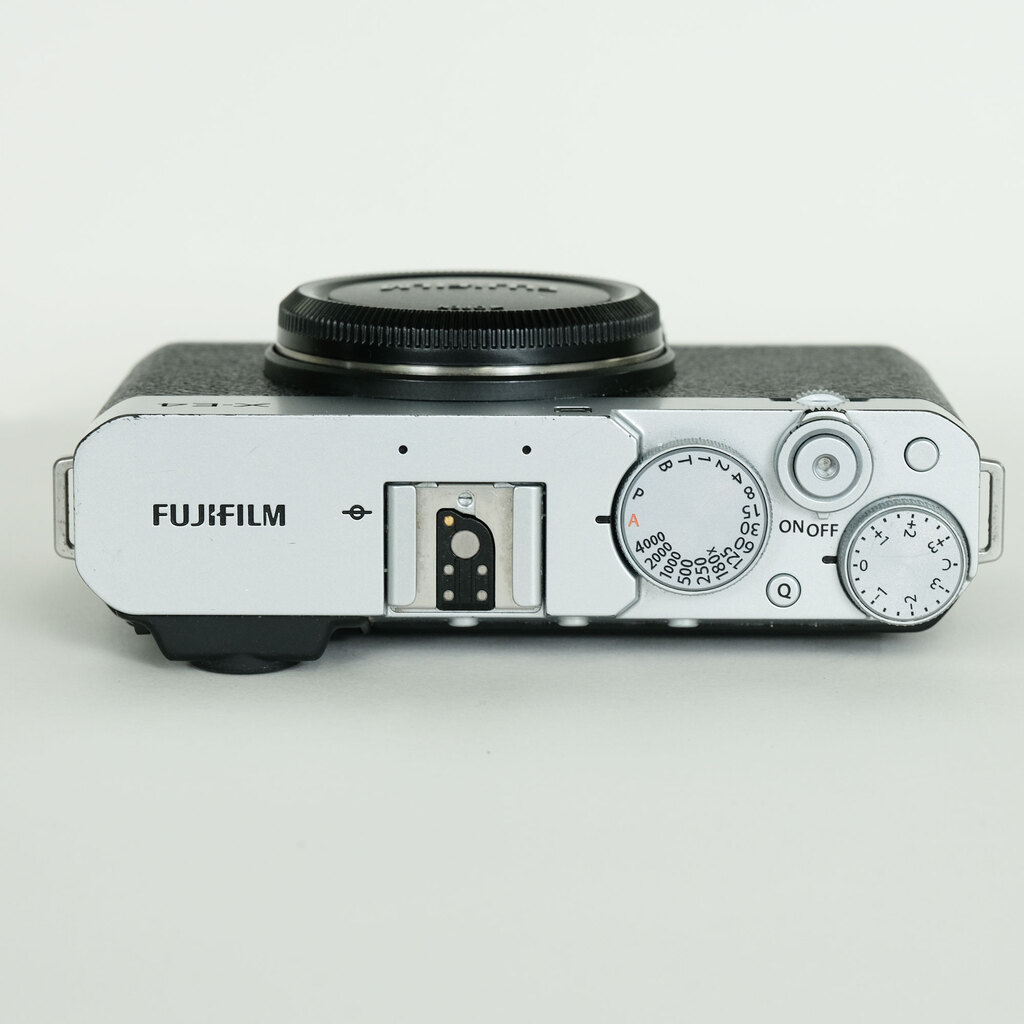 FUJIFILM X-E4 FUJIFILM X-E4