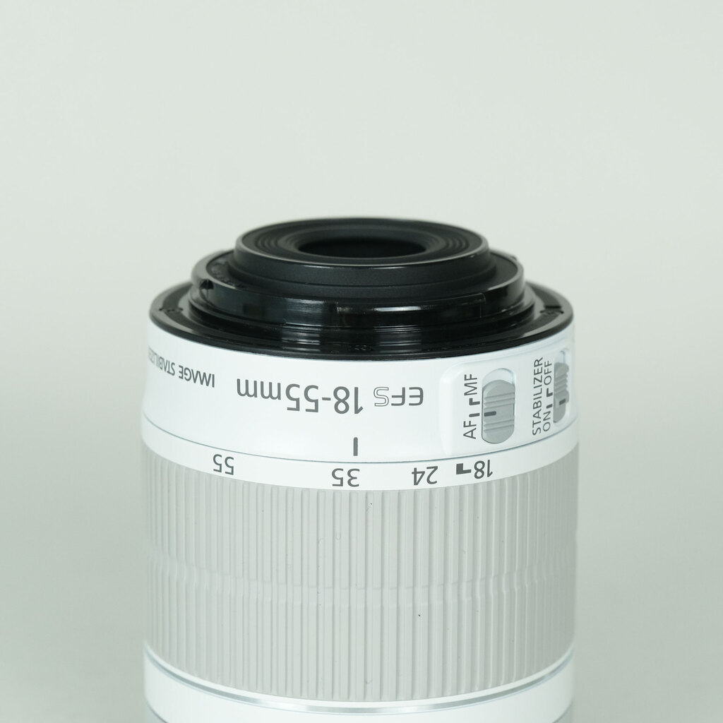 Canon EF-S18-55mm F3.5-5.6 IS STM ホワイトの出品 | ONE SCENE（ワン