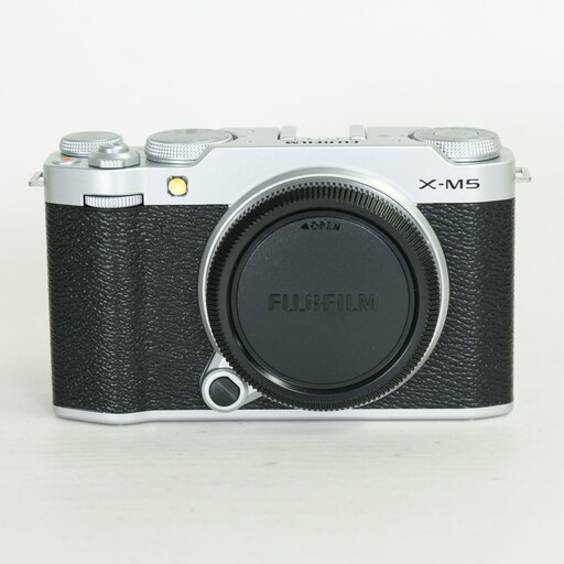 FUJIFILM X-M5