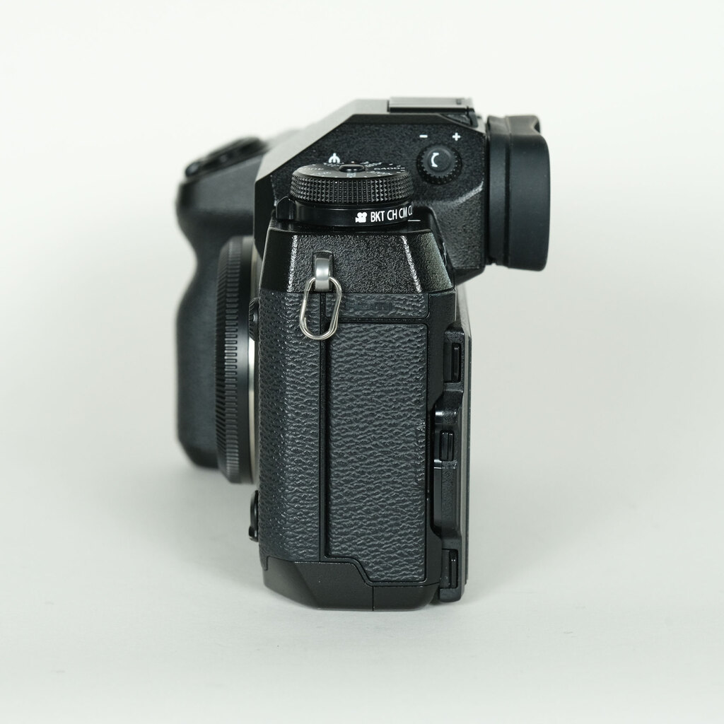 FUJIFILM X-H1