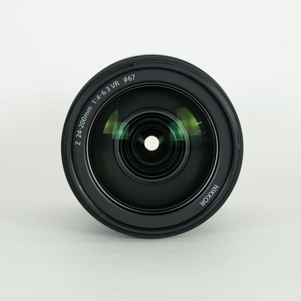 Nikon NIKKOR Z 24-200mm f/4-6.3 VR Nikon NIKKOR Z 24-200mm f/4-6.3 VR