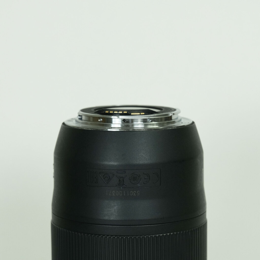 Canon EF70-300mm F4-5.6 IS II USM Canon EF70-300mm F4-5.6 IS II USM