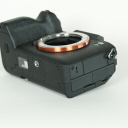 SONY α7 IV(ILCE-7M4) SONY α7 IV(ILCE-7M4)