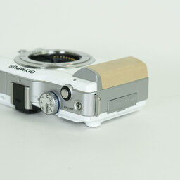 OLYMPUS PEN Lite E-PL1 ボディ ホワイト OLYMPUS PEN Lite E-PL1 ボディ ホワイト
