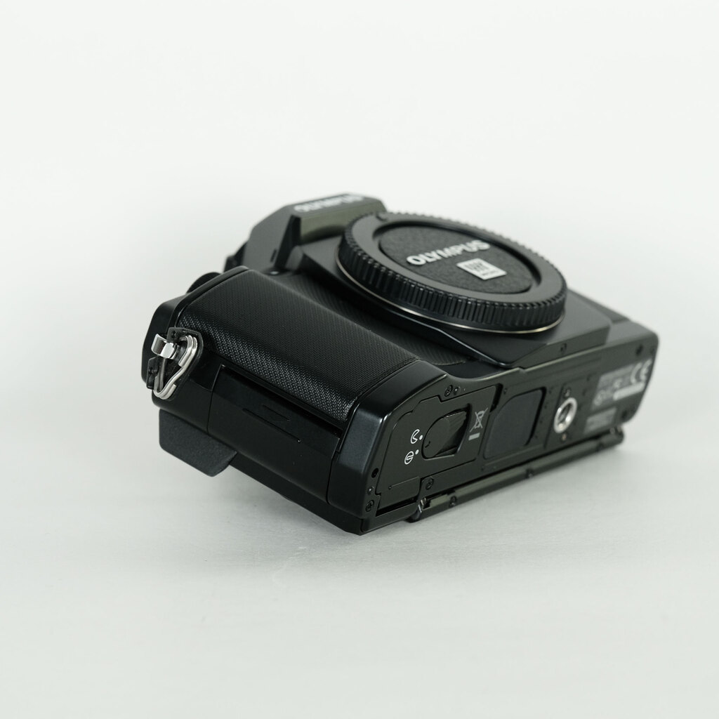 OLYMPUS OM-D E-M5 ボディ ブラック