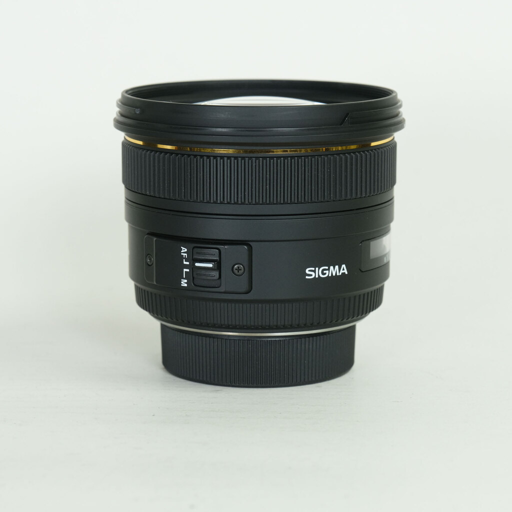 SIGMA 50mm F1.4 EX DG HSM (ニコンF用)