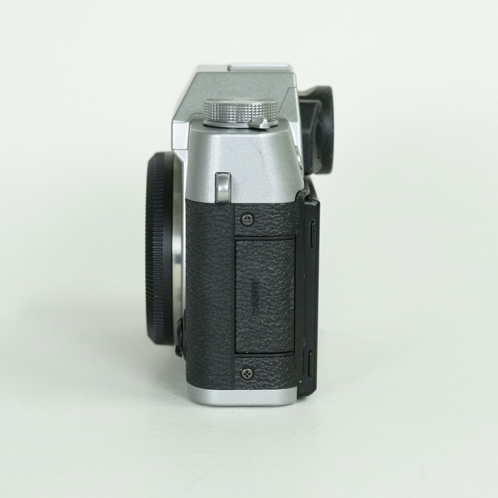 FUJIFILM X-T10 ボディ シルバー