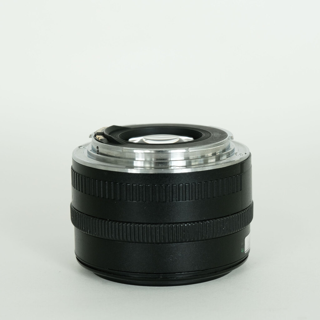 Canon EF35mm F2