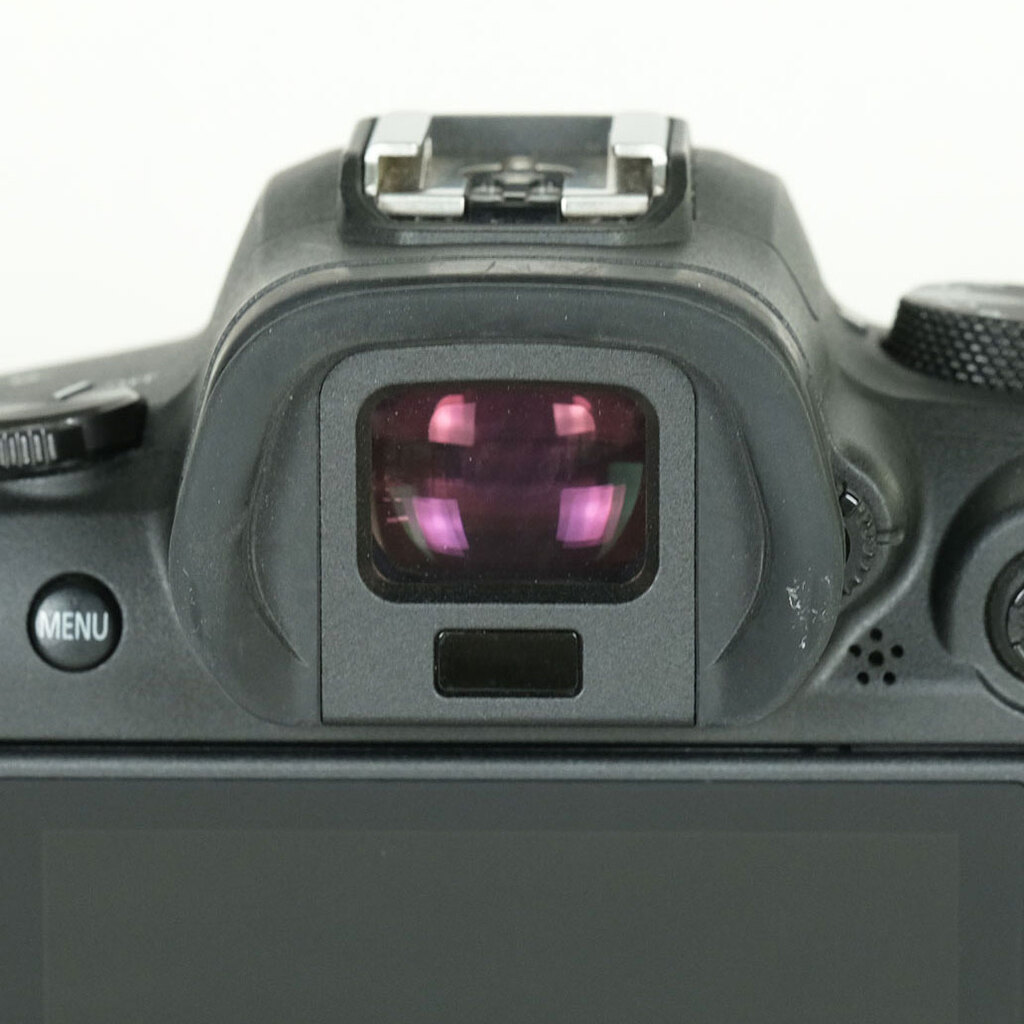 Canon EOS R6 Canon EOS R6