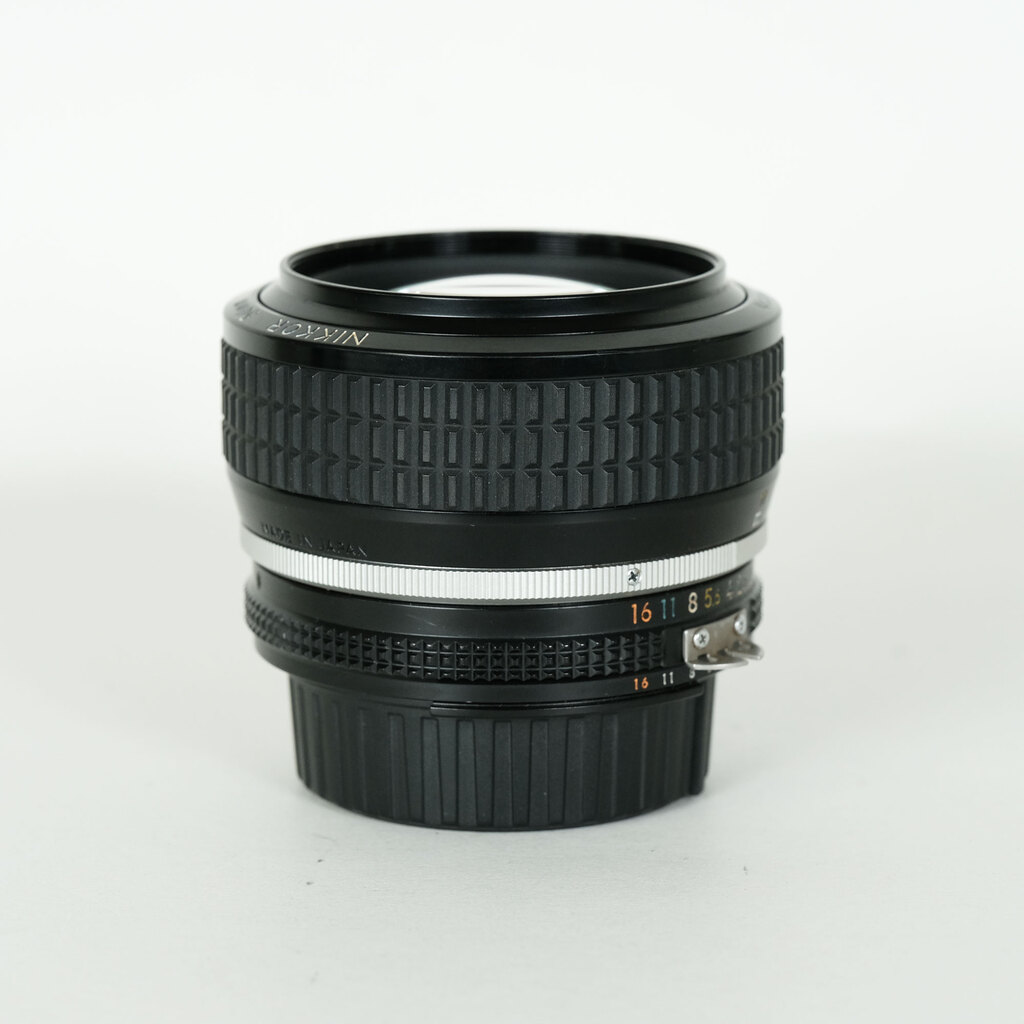 Nikon AI Nikkor 50mm f/1.2S Nikon AI Nikkor 50mm f/1.2S