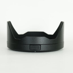 Panasonic LUMIX S PRO 24-70mm F2.8 Panasonic LUMIX S PRO 24-70mm F2.8