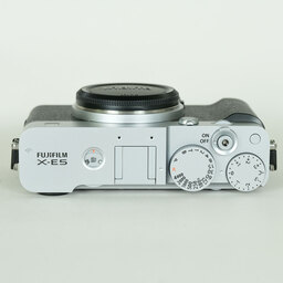 FUJIFILM X-E5