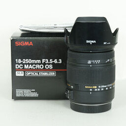 SIGMA 18-250mm F3.5-6.3 DC MACRO OS HSM (キヤノンEF用) SIGMA 18-250mm F3.5-6.3 DC MACRO OS HSM (キヤノンEF用)