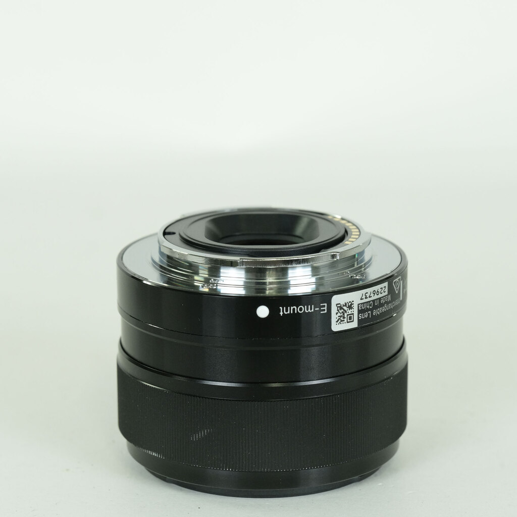 SONY E 35mm F1.8 OSS SEL35F18