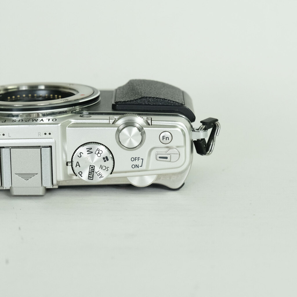 OLYMPUS PEN E-P5 ボディ シルバー OLYMPUS PEN E-P5 ボディ シルバー