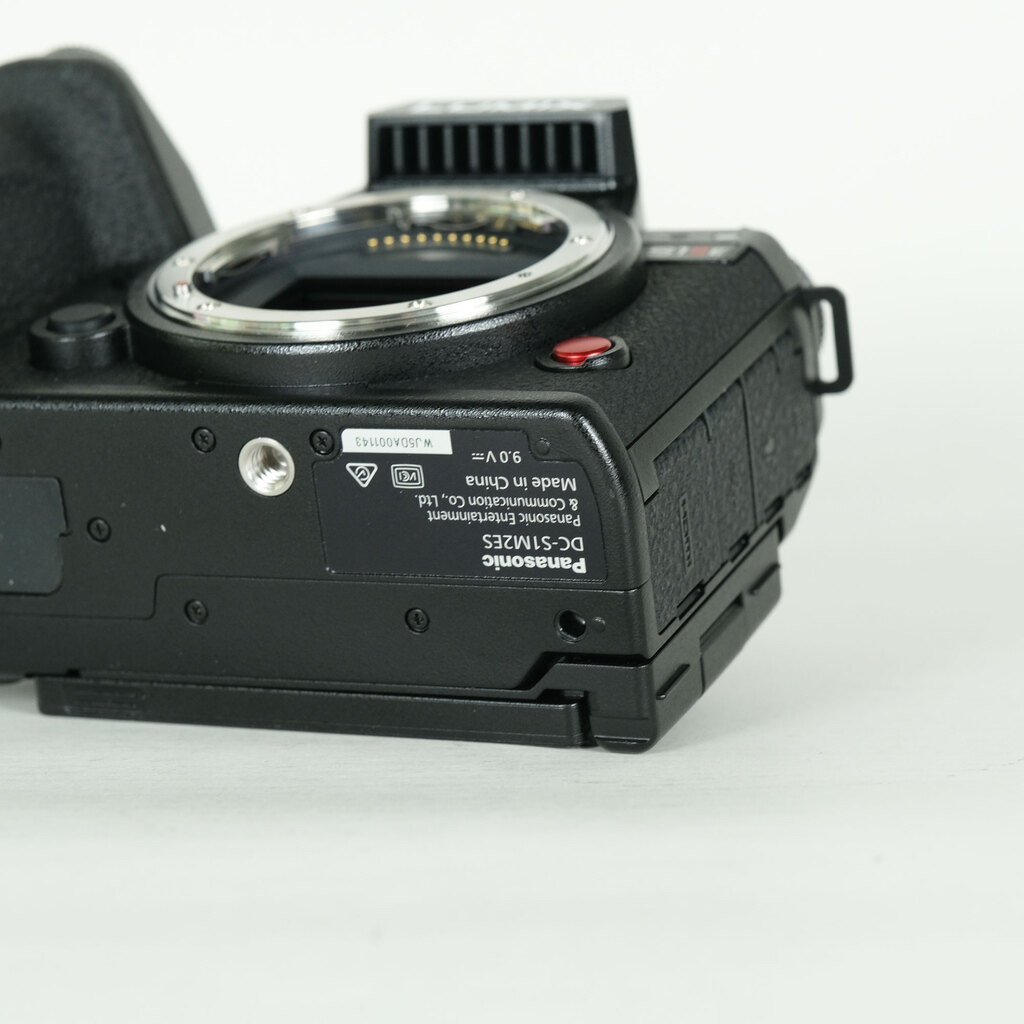 Panasonic LUMIX DC-S1M2ES ボディの出品 | ONE SCENE（ワンシーン）