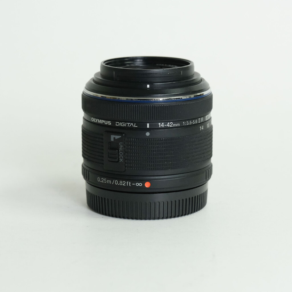 OLYMPUS M.ZUIKO DIGITAL 14-42mm F3.5-5.6IIR ブラック