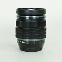 OLYMPUS M.ZUIKO DIGITAL ED 12-40mm F2.8 PRO OLYMPUS M.ZUIKO DIGITAL ED 12-40mm F2.8 PRO