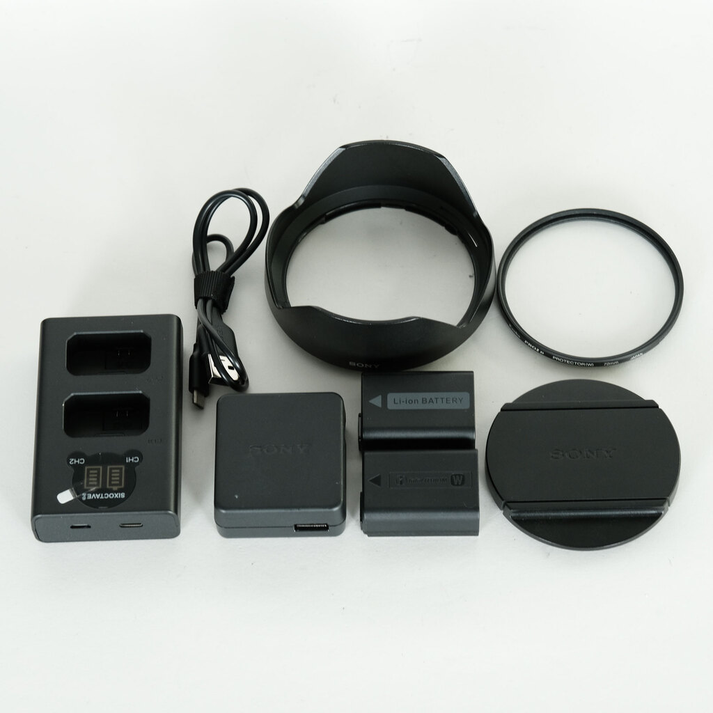 SONY Cyber-shot DSC-RX10M3