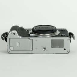 FUJIFILM X-T4 FUJIFILM X-T4