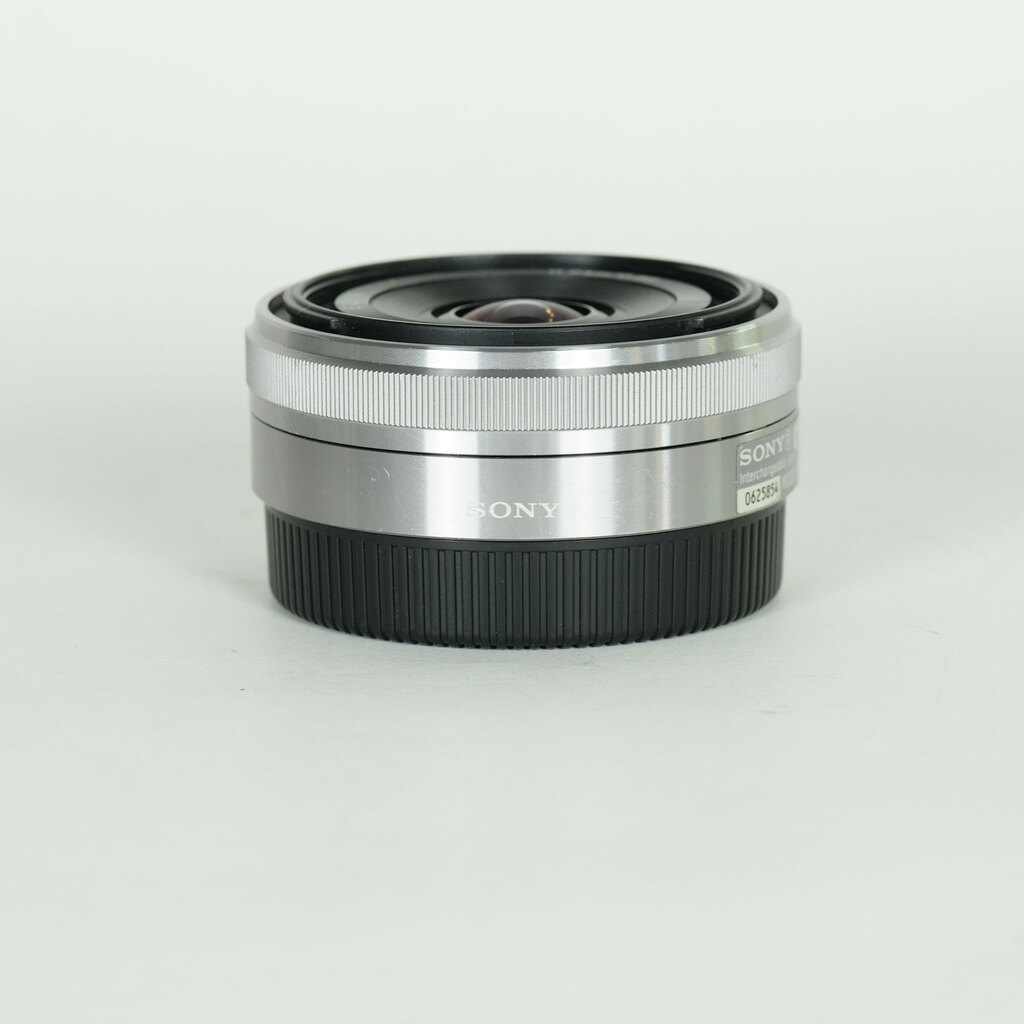 SONY E 16mm F2.8 SEL16F28
