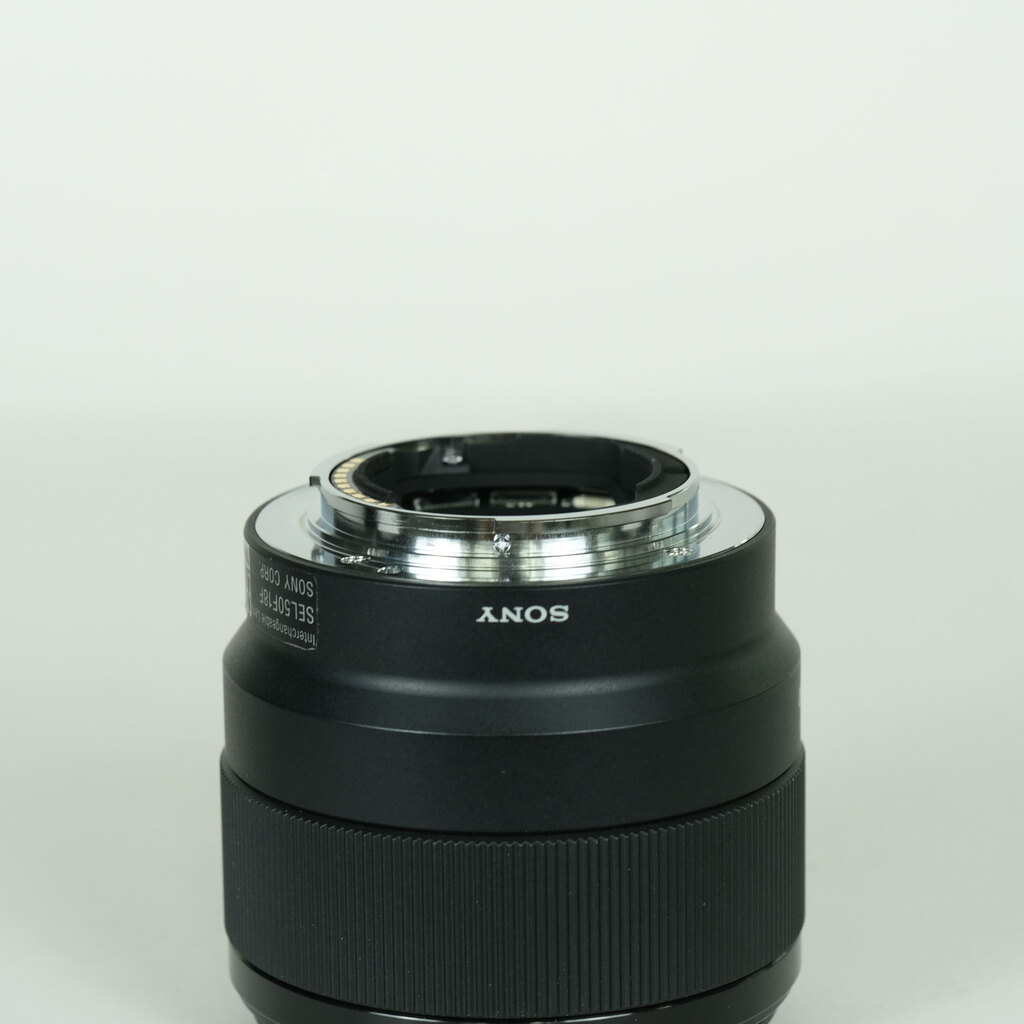 SONY FE 50mm F1.8 SEL50F18Fの出品 | ONE SCENE（ワンシーン）