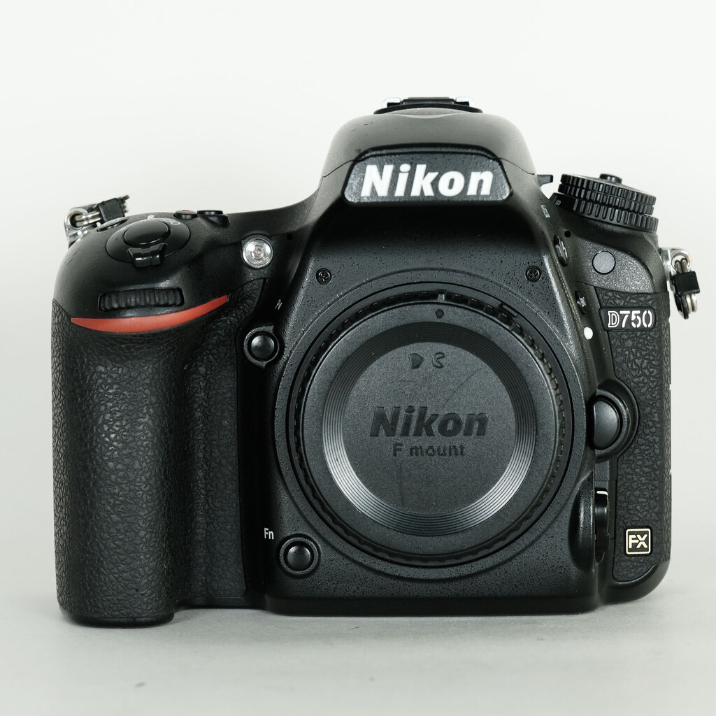 Nikon D750