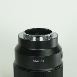SONY FE 85mm F1.8 SEL85F18