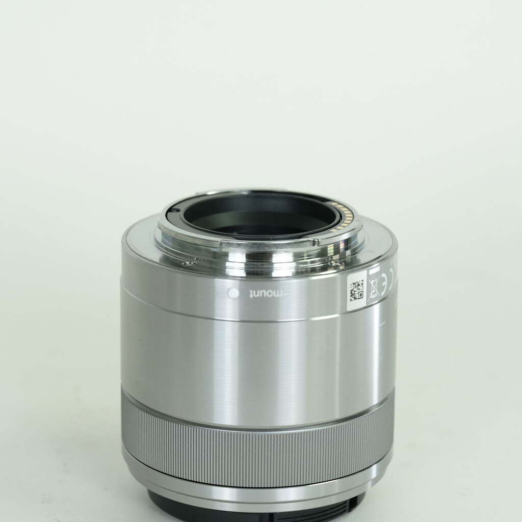 SONY E 30mm F3.5 Macro SEL30M35