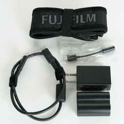 FUJIFILM X-T4 FUJIFILM X-T4