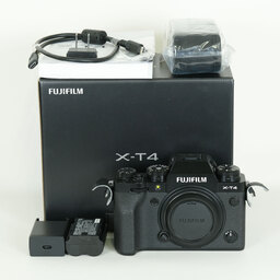 FUJIFILM X-T4