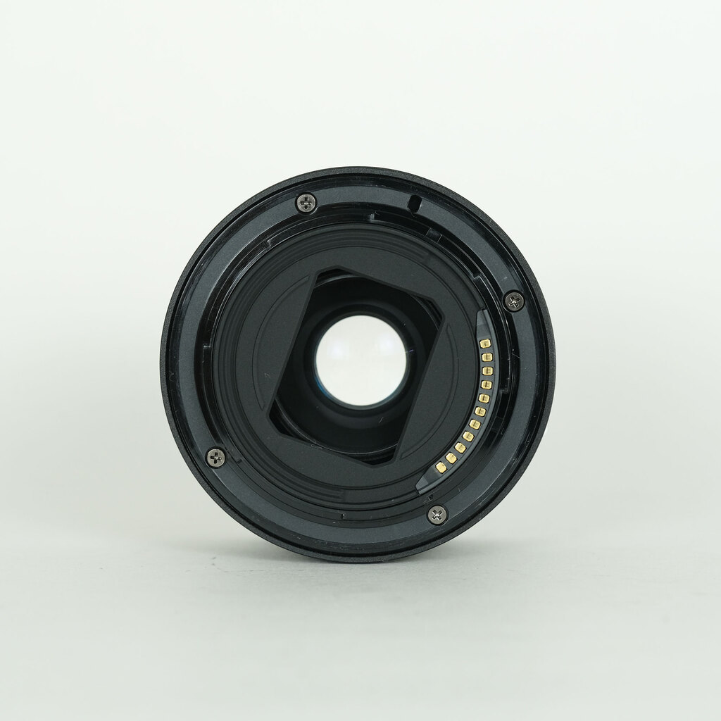 Nikon NIKKOR Z 40mm f/2 Nikon NIKKOR Z 40mm f/2