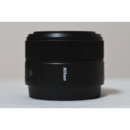 Nikon NIKKOR Z 40mm f/2 Nikon NIKKOR Z 40mm f/2