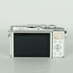 OLYMPUS PEN E-PL9