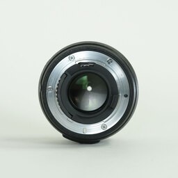 Nikon AF-S DX NIKKOR 35mm f/1.8G Nikon AF-S DX NIKKOR 35mm f/1.8G