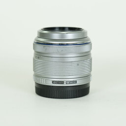 OLYMPUS M.ZUIKO DIGITAL 14-42mm F3.5-5.6IIR シルバー