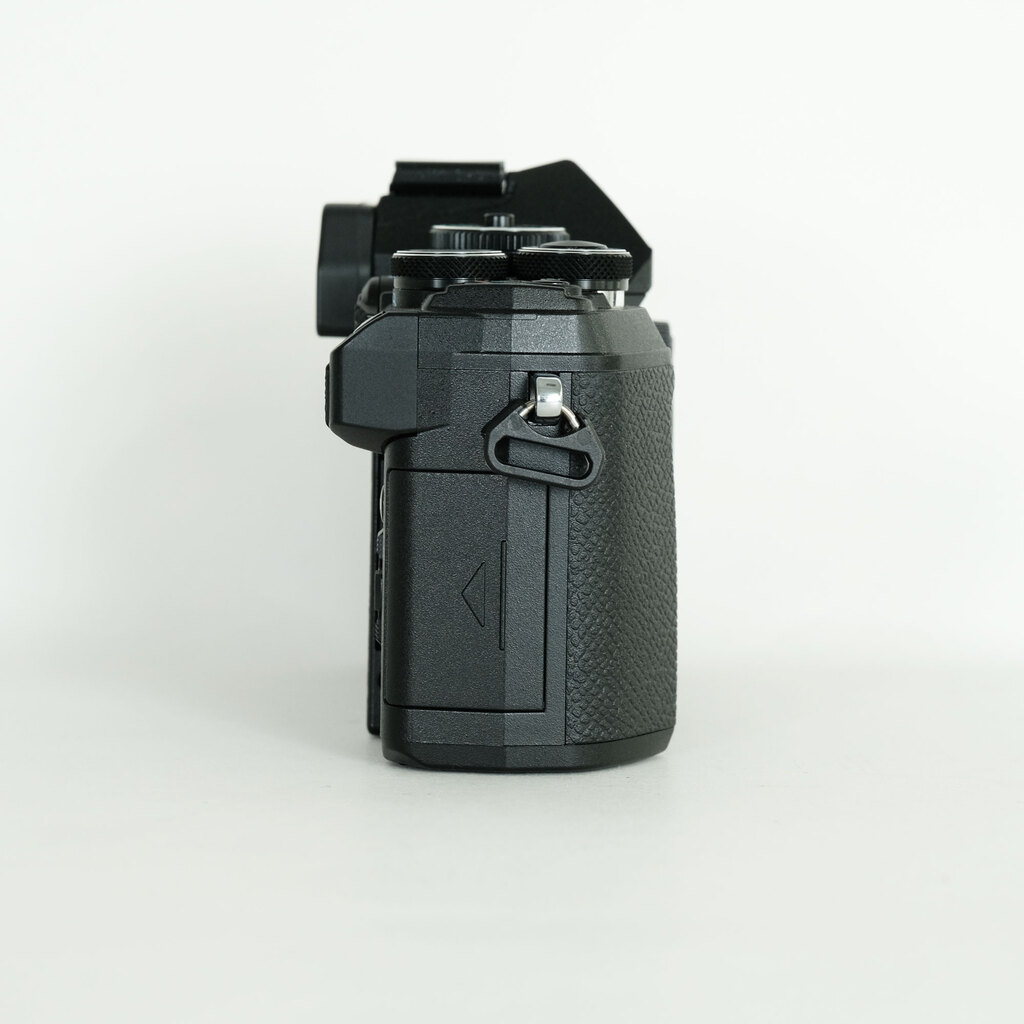 OLYMPUS OM-D E-M5 Mark III