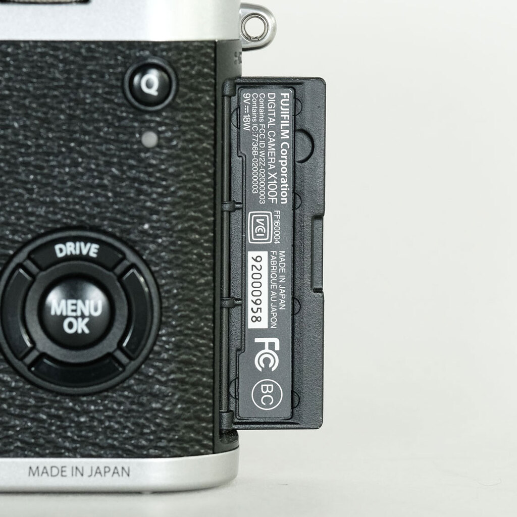 FUJIFILM X100F シルバー