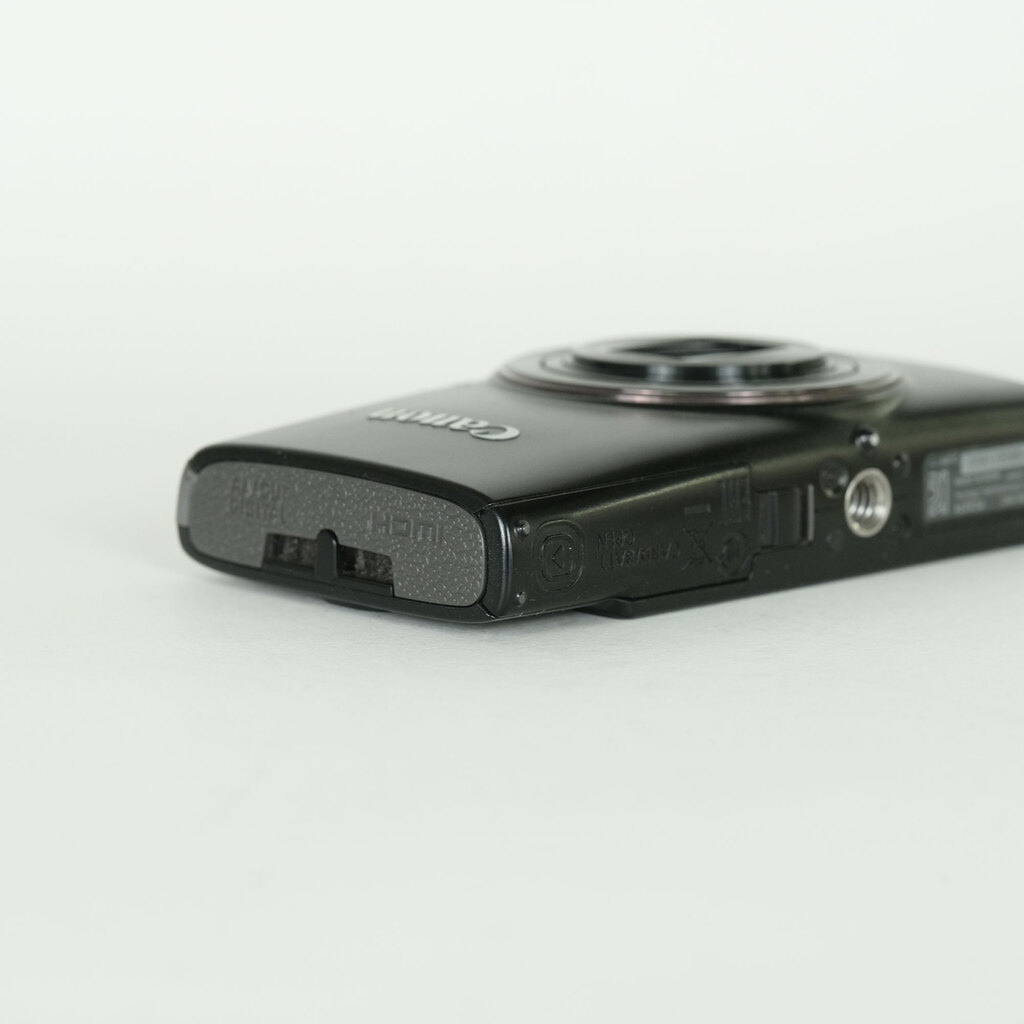 Canon IXY 650 ブラック