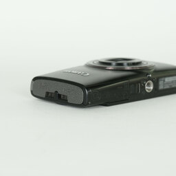 Canon IXY 650 ブラック