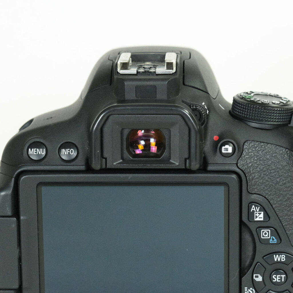 Canon EOS Kiss X7i