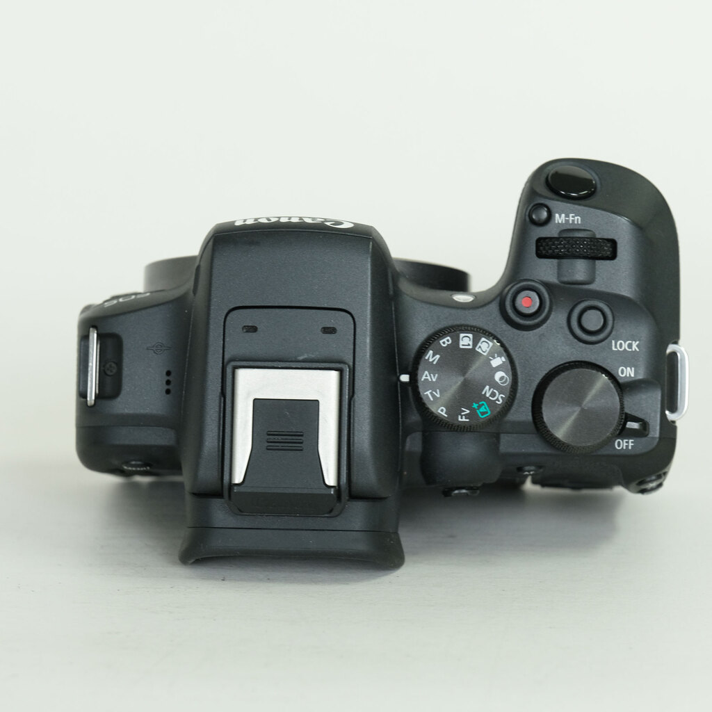 Canon EOS R10