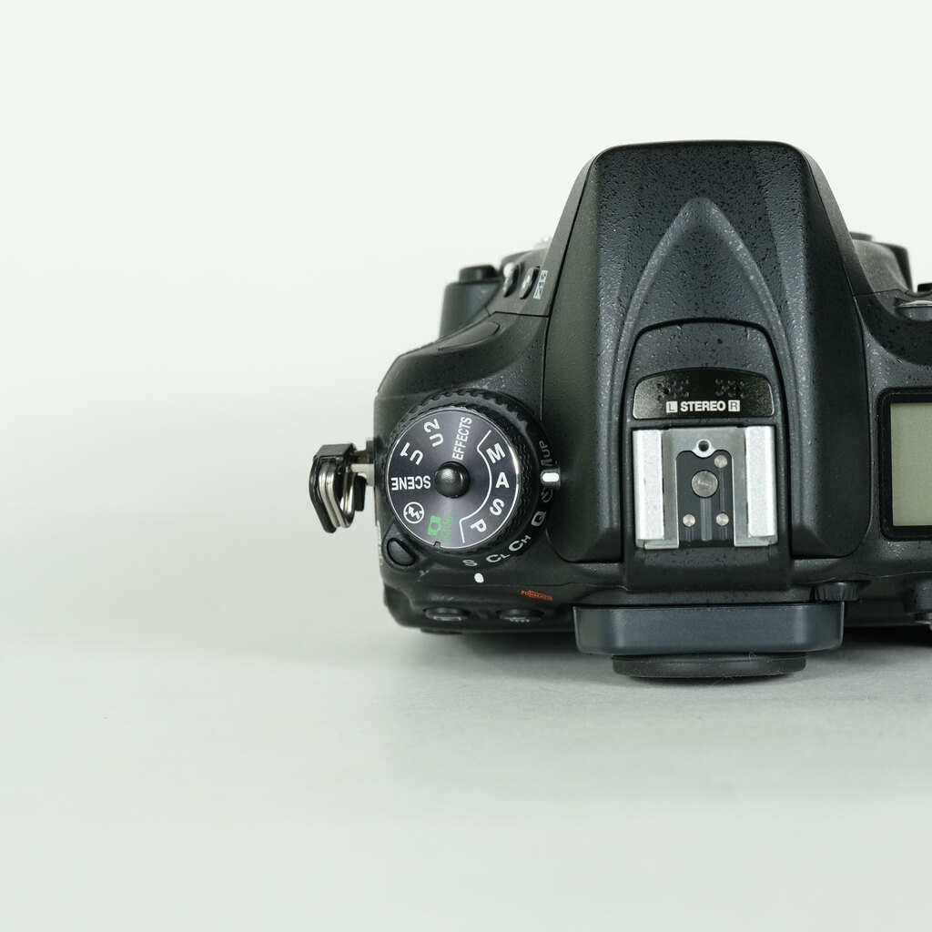 Nikon D7200の出品 | ONE SCENE（ワンシーン）