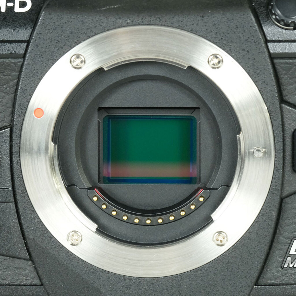 OLYMPUS OM-D E-M1 Mark III