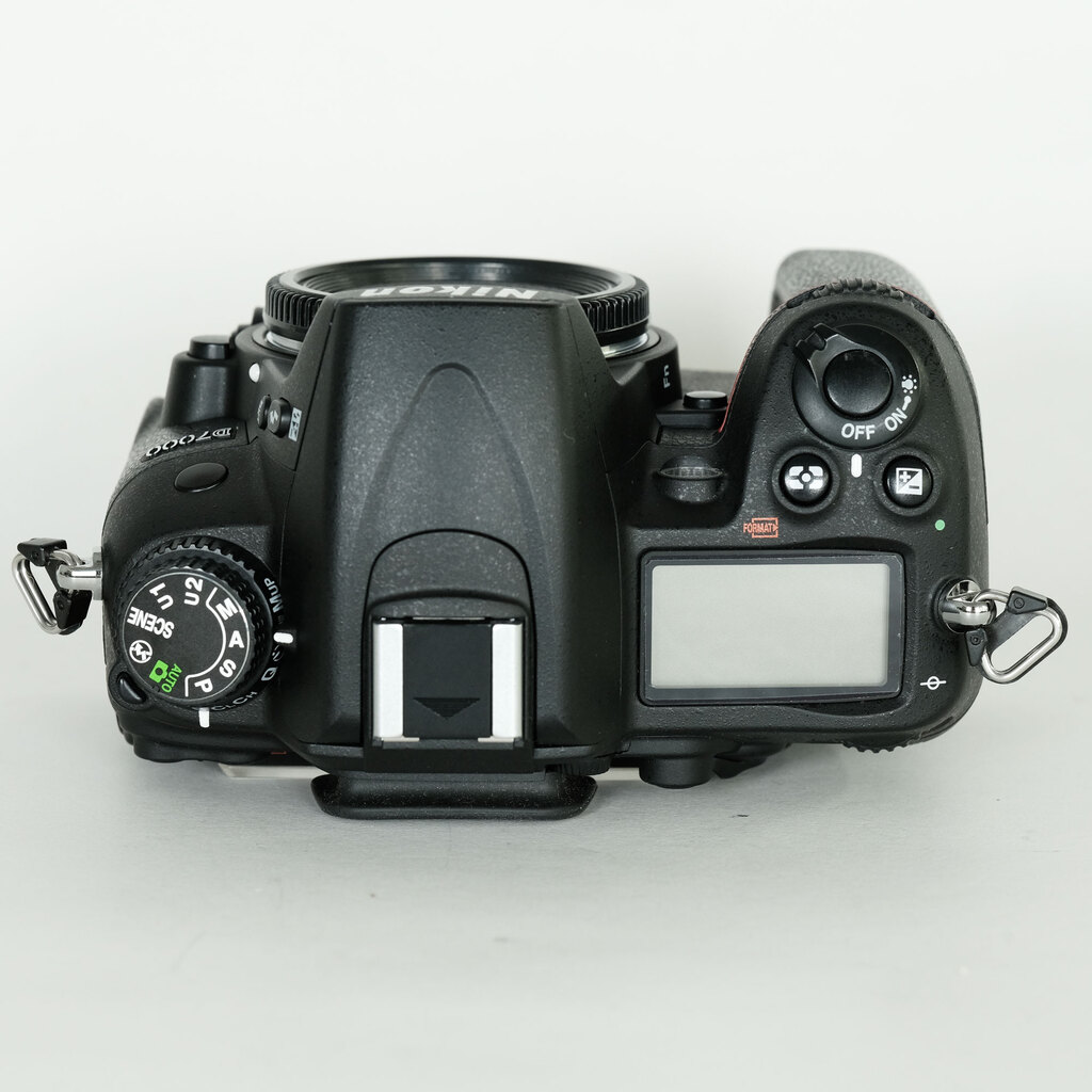 Nikon D7000の出品 | ONE SCENE（ワンシーン）