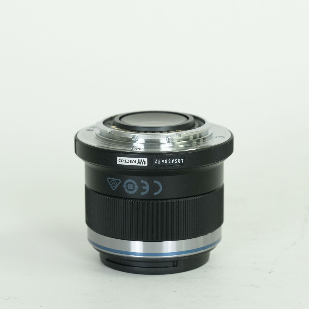 OLYMPUS M.ZUIKO DIGITAL 45mm F1.8 OLYMPUS M.ZUIKO DIGITAL 45mm F1.8